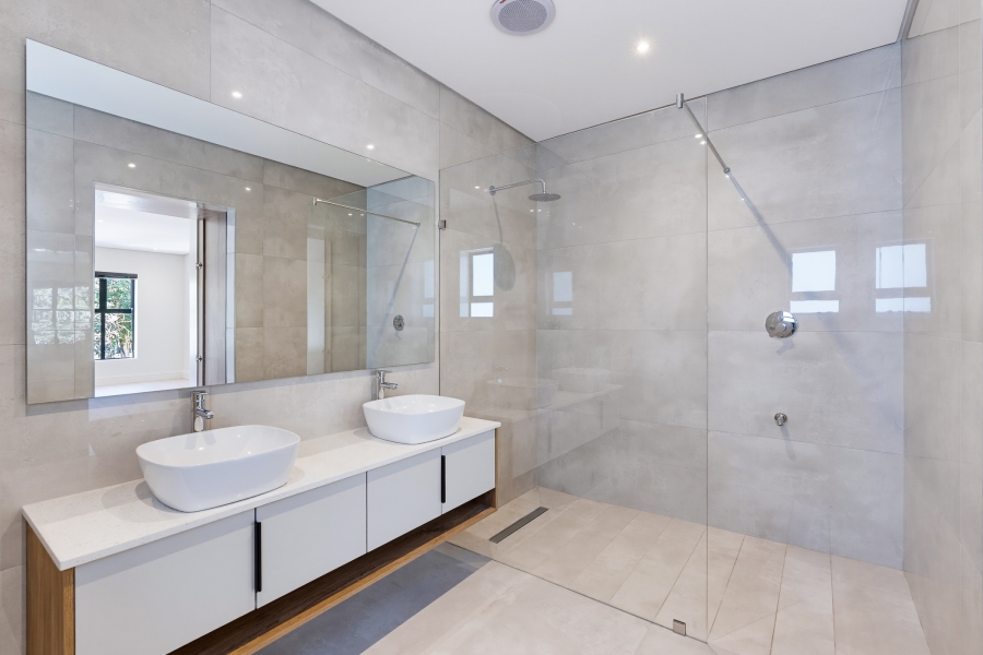 To Let 4 Bedroom Property for Rent in Pinelands Western Cape